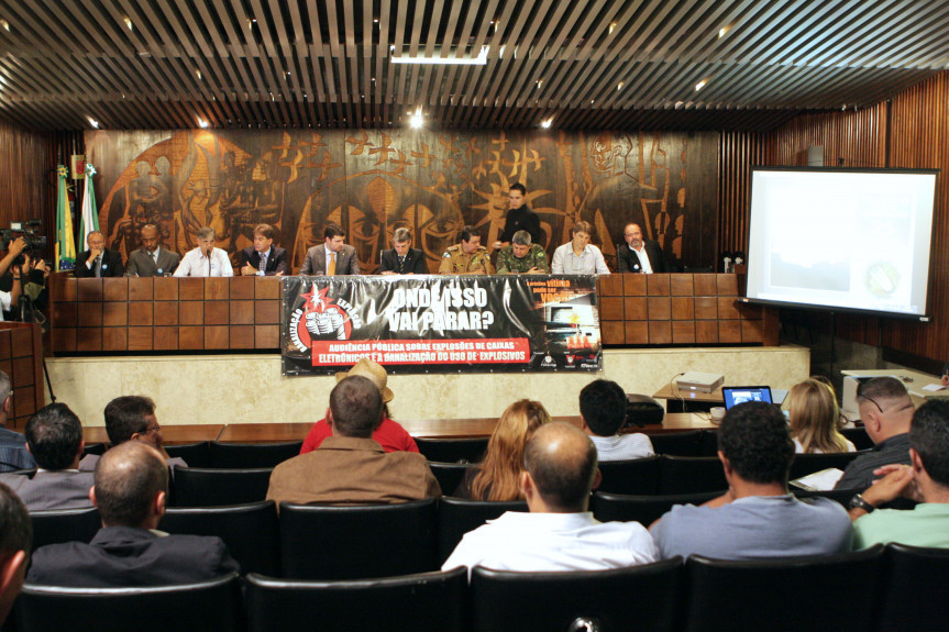 Audiência pública debate sobre as explosões de caixas eletrônicos no PR e a banalização da utilização de explosivos.