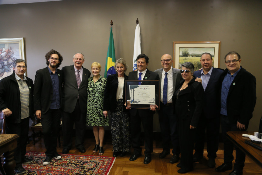 Rubens Gennaro recebe Título de Cidadão Honorário do Paraná