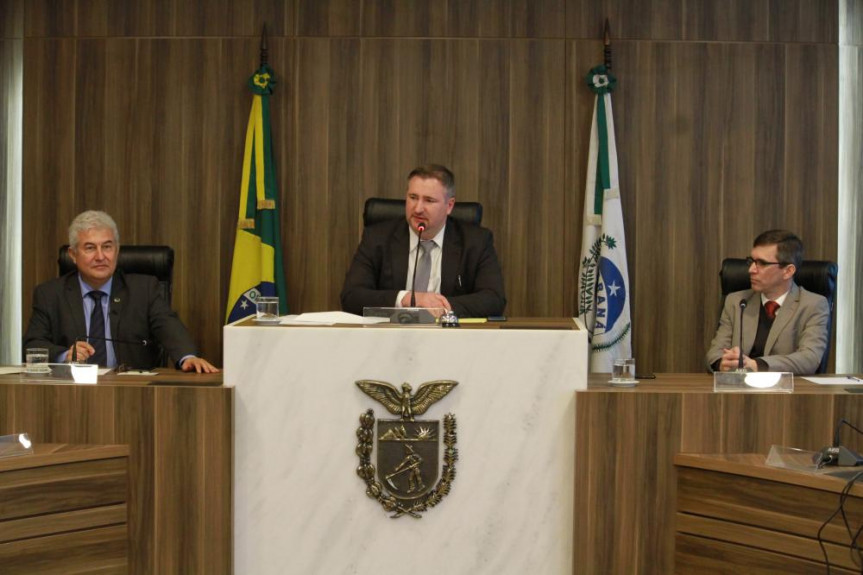 Ministro Marcos Pontes participou da reunião promovida pela Comissão de Ciência, Tecnologia e Ensino Superior, da Alep, presidida pelo deputado Emerson Bacil (PSL).