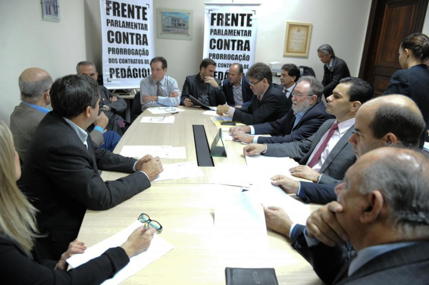 Reunião da Frente Parlamentar contra prorrogação dos contratos de pedágio.