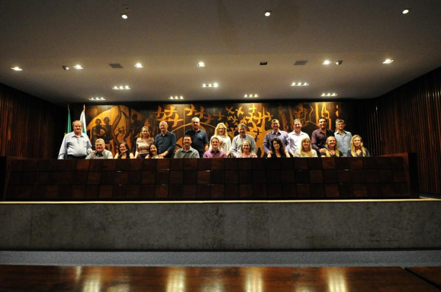 Visita da comitiva do Senado da Câmara Junior de Marechal Cândido Rondon.