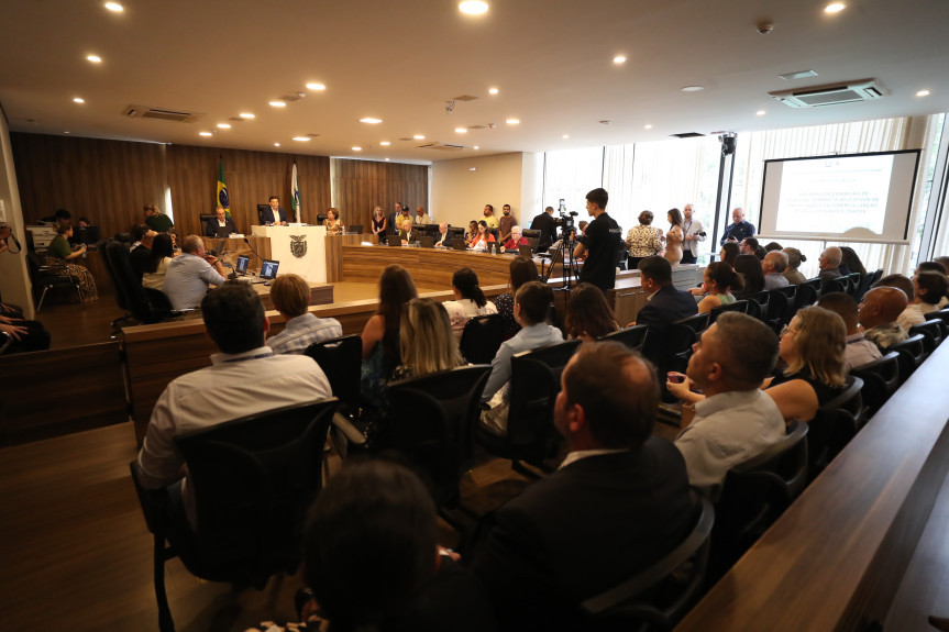 Reunião aconteceu no Auditório Legislativo, na tarde desta quarta-feira (22).