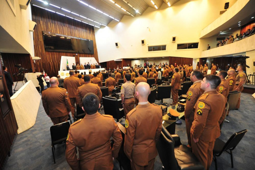 Sessão Solene em homenagem aos 160 anos da Banda de Música da Polícia Militar do Paraná.