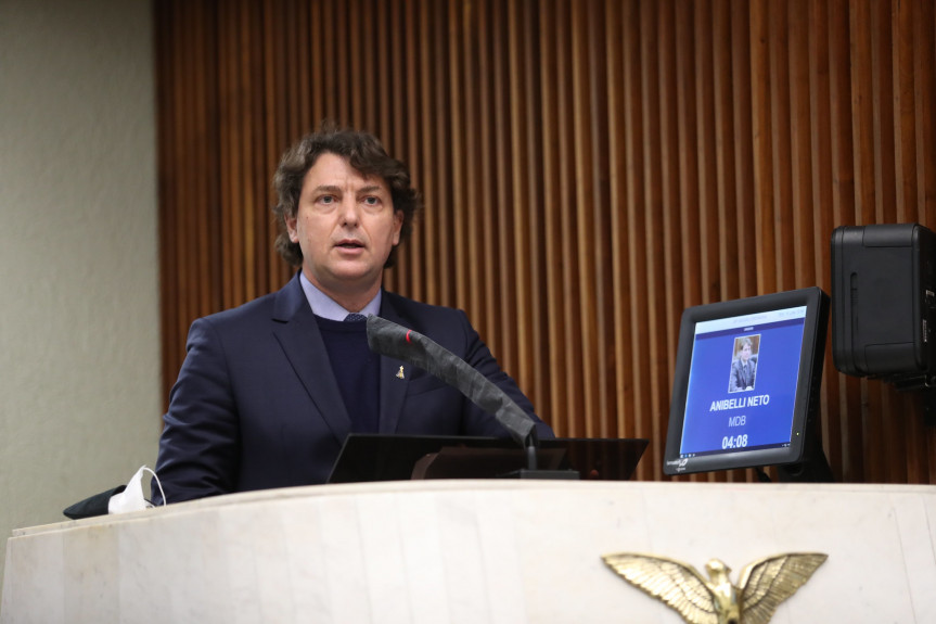 Deputado Anibelli Neto (MDB).