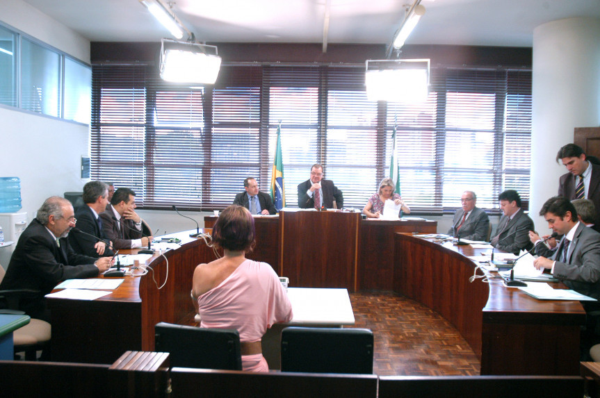 Reunião extraordinária da Comissão de Constituição e Justiça nesta quinta-feira (15/12).