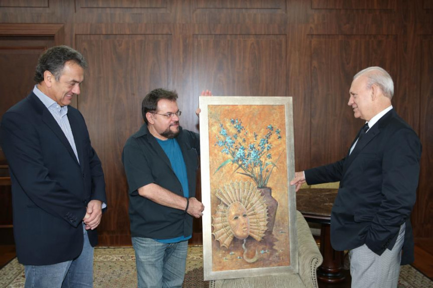 1º secretário, deputado Plauto Miró; artista plástico, Celso Coppio; presidente da Alep, deputado Traiano. 