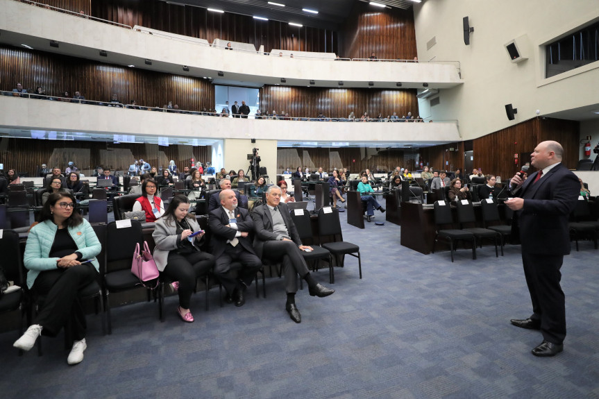 Atividades do XXIV Congresso Paranaense de Direito Administrativo aconteceram ao longo de toda esta quinta-feira (19), na Assembleia.