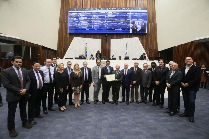 85 anos do CREA-PR são celebrados na Assembleia Legislativa.