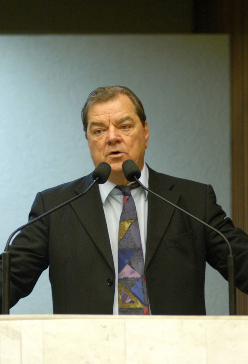 Deputado Caíto Quintana (PMDB).