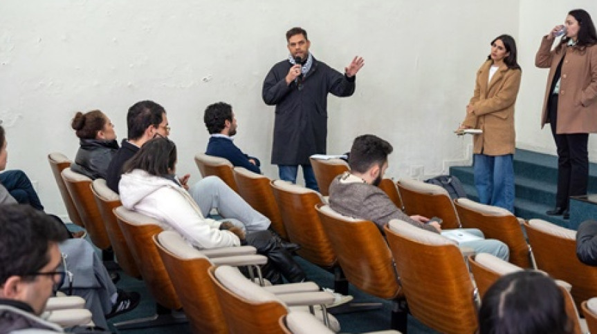 O deputado estadual Goura (PDT) participou, nesta quarta-feira (11), da consulta pública que discutiu o projeto