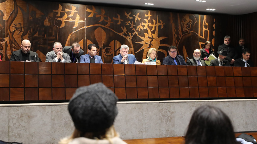 Reunião ocorreu no início da tarde desta terça-feira (1º), no Plenarinho.