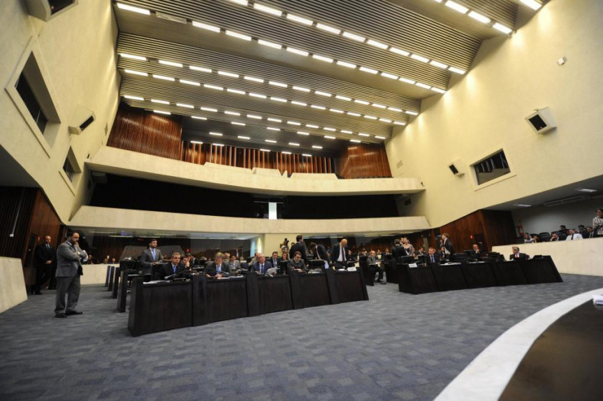 Deputados aprovam projeto do Poder Executivo que promove ajustes fiscais