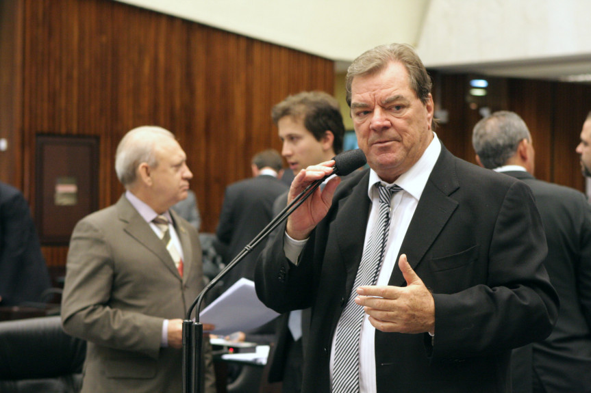 Deputado Caíto Quintana (PMDB).
