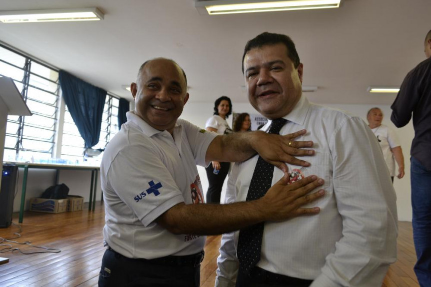 Ministro do Esporte e deputado Pastor Edson Praczyk (PRB) participam da campanha contra o mosquito Aedes aegypti, em Curitiba