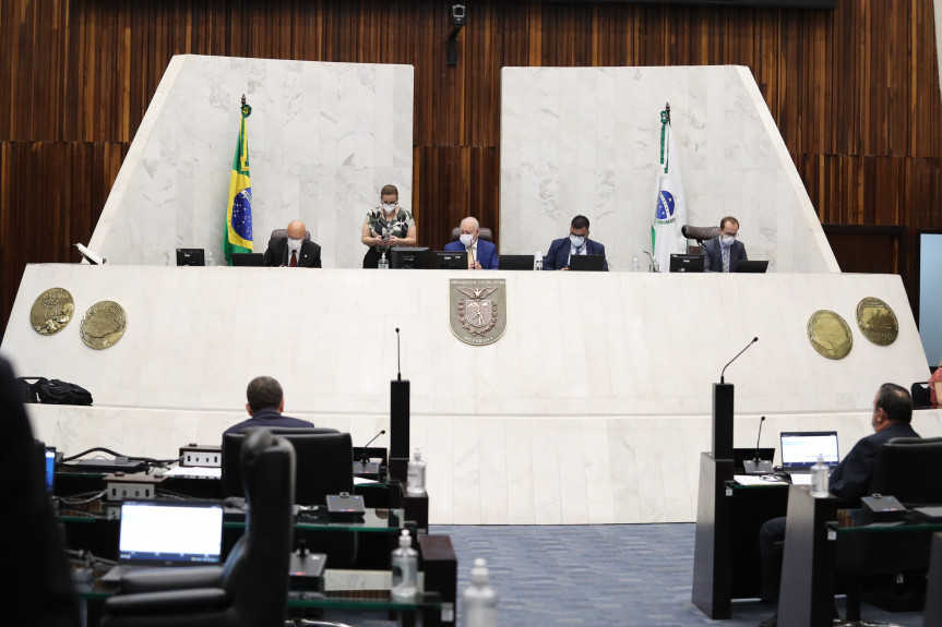 O projeto de lei 193/2019, do deputado Anibelli Neto (MDB), que prevê a criação da Campanha Tem Saída foi aprovado na sessão plenária desta quarta-feira (17) da Assembleia Legislativa do Paraná.
