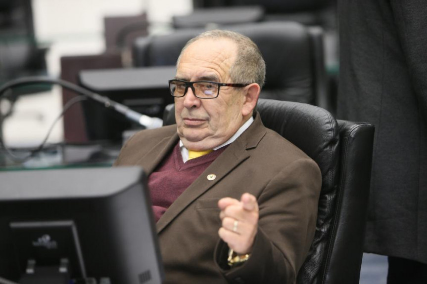 Deputado Delegado Realcatti questiona criação de cargos com altos salários na Defensoria Pública