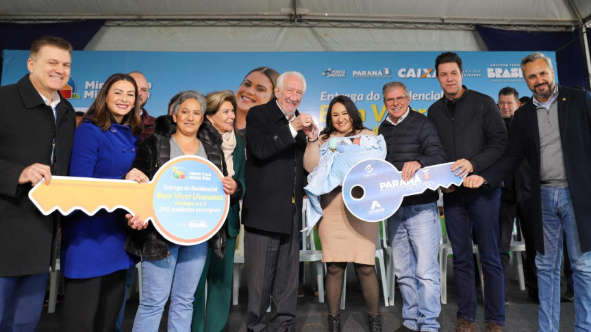 Entrega de 293 moradias populares no Residencial Bem Viver Uvaranas, em Ponta Grossa ocorreu nesta quinta-feira (3).