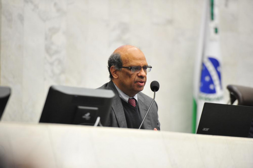 Secretário de Estado da Fazenda, Renê Garcia Júnior, durante sessão pública de apresentação dos números do primeiro quadrimestre das contas do Governo.