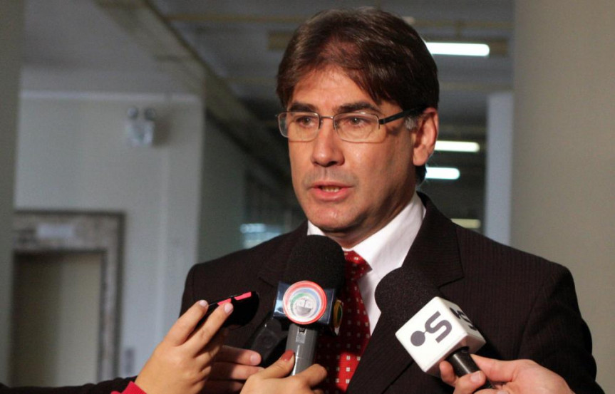 Deputado Leonardo Paranhos (PSC).