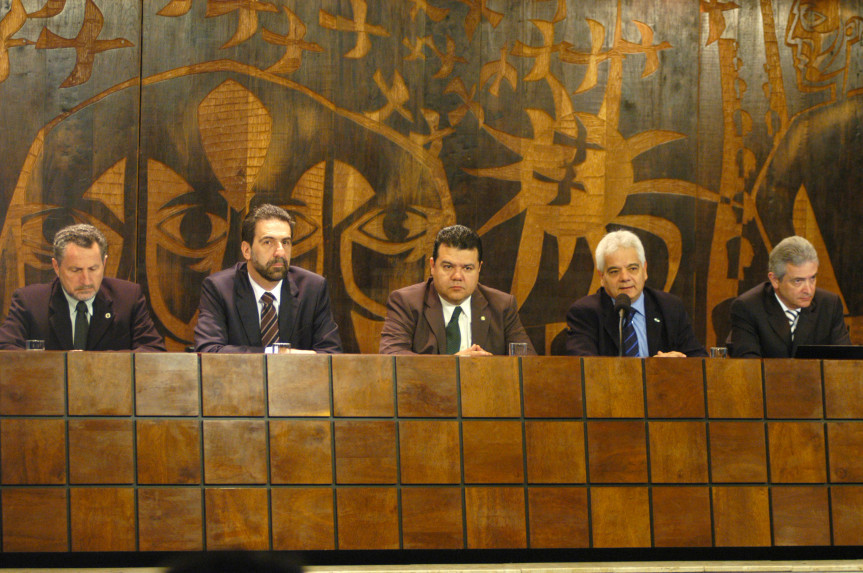 Deputados e entidades debatem “Lei de Inovação do Paraná”.