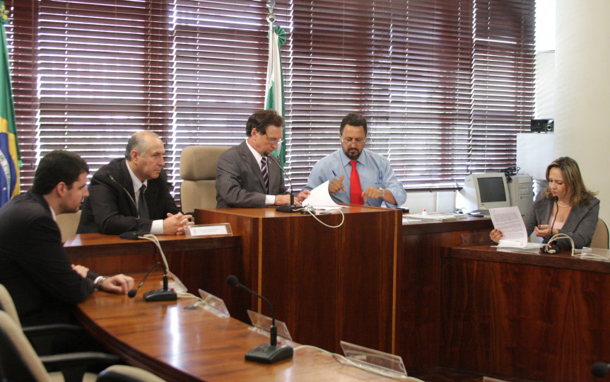Reunião da Comissão de Finanças.