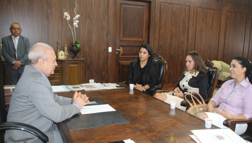 Deputadas reunidas com presidente Ademar Traiano (PSDB)