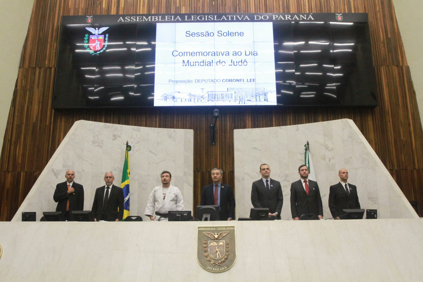Proposta pelo deputado estadual Coronel Lee (PSL), solenidade reforçou a importância dos valores ensinados pelo judô.