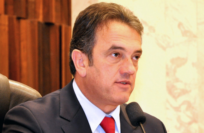 1º secretário do Legislativo, deputado Plauto Miró (DEM).