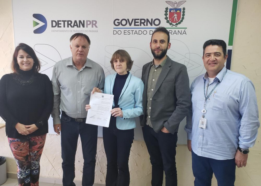 Deputada Luciana Rafagnin se reúne com o diretor geral do Detran-PR, Cesar Koguht.