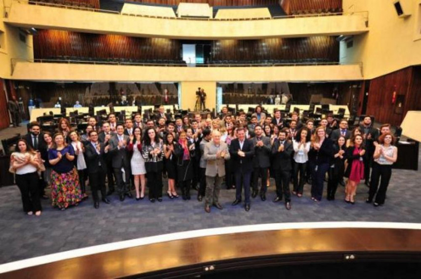 O Parlamento Universitário da Assembleia Legislativa do Paraná é destaque nacional, premiado em 2017 pela Abel.