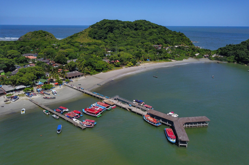 Projeto que promove alterações na lei de zoneamento ambiental e diretrizes de uso da Ilha do Mel está em discussão na Assembleia Legislativa do Paraná.
