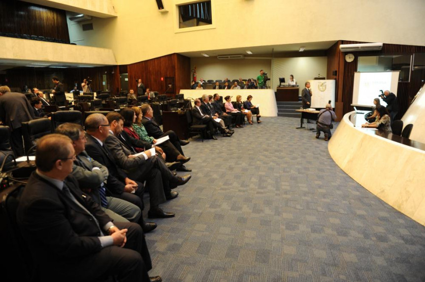 Prestação de contas do terceiro quadrimestre de 2015