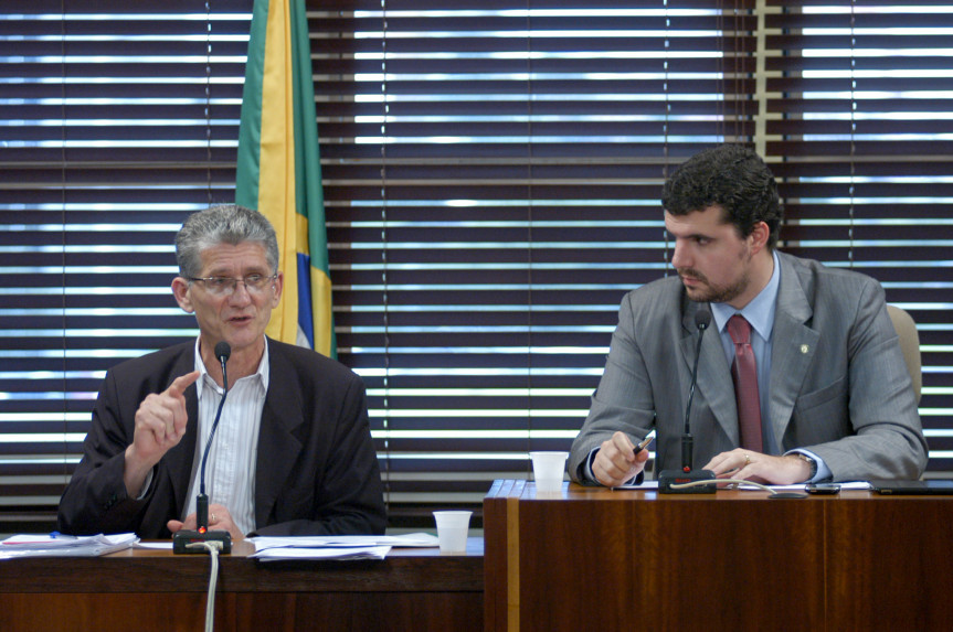 Deputados discutem emendas ao Orçamento com secretário da Agricultura, Norberto Ortigara.