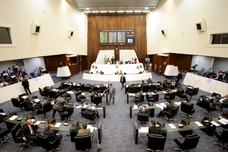 Plenário da Assembleia legislativa do Paraná.