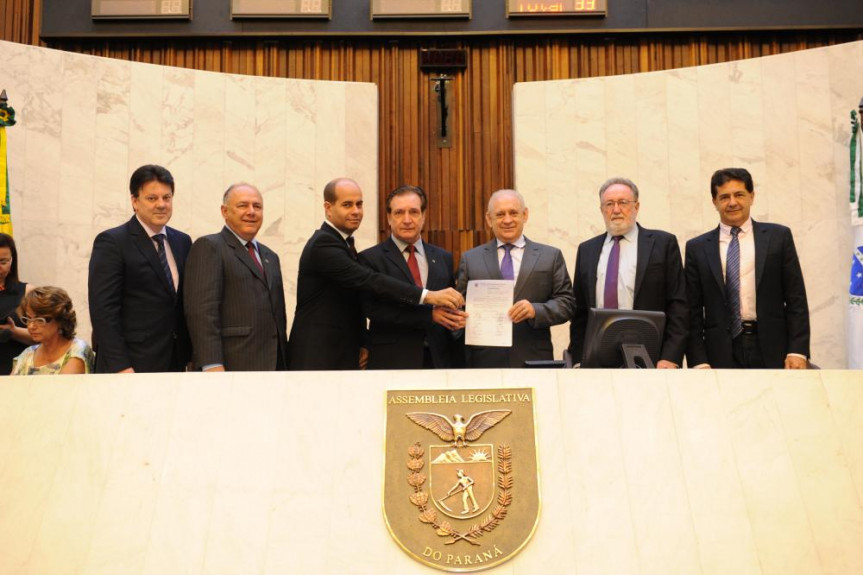 A constituição da Frente Parlamentar foi protocolada na Alep no dia 25 de abril.