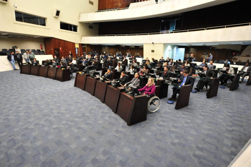 Estudantes contam as experiências de participar do Parlamento Universitário 