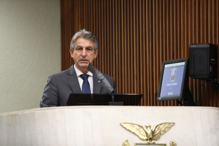 Deputado Tadeu Veneri (PT), presidente da Comissão de Direitos Humanos e da Cidadania da Assembleia Legislativa do Paraná.