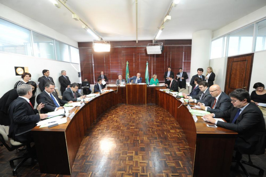 CCJ aprova onze emendas ao projeto de ajuste fiscal