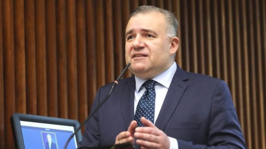 O deputado Ney Leprevost (União) encaminhou expediente oficial à Prefeitura Municipal de Curitiba solicitando providências urgentes para atender as crianças que aguardam na lista de espera dos Centros Municipais de Educação Infantil (CMEI’s) e Centros de Educação Infantil (CEIs).