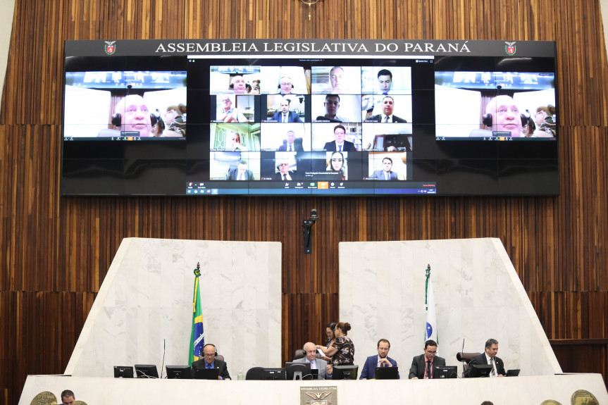 Sessão plenária remota da Assembleia Legislativa do Paraná.