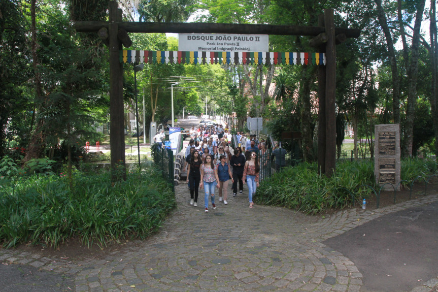 A visita aos principais pontos turísticos de Curitiba esteve no roteiro dos participantes da Caravana da Cidadania.