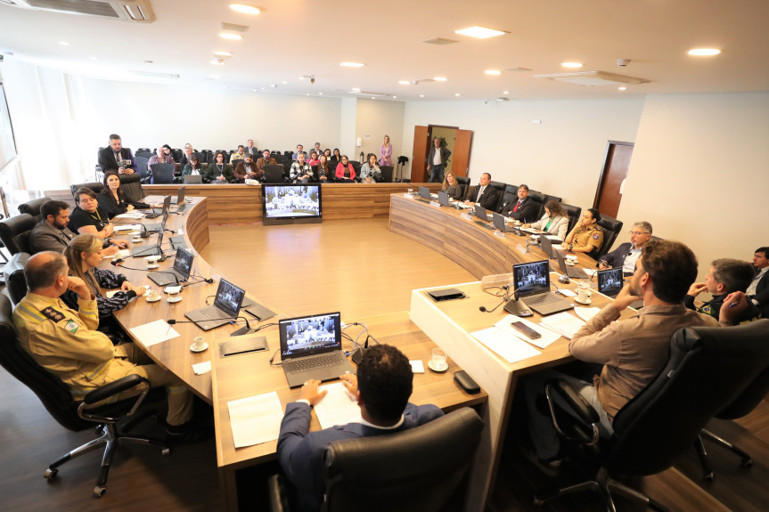 Reunião ocorreu na manhã desta terça-feira (23), no Auditório Legislativo.
