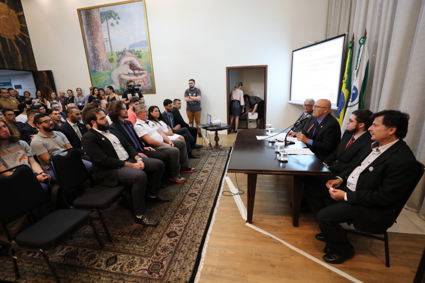 50 anos da Casa do Estudante Luterano Universitário são celebrados na Assembleia Legislativa.