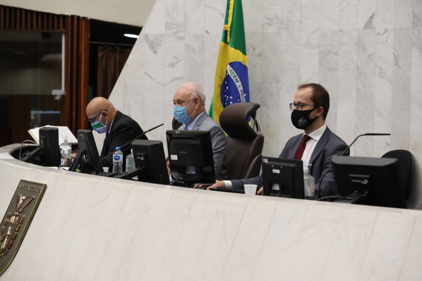 Durante a sessão plenária desta terça-feira (16), o deputado Ricardo Arruda (PSL) foi eleito corregedor da Assembleia Legislativa do Paraná para as 3ª e 4ª sessões legislativas.