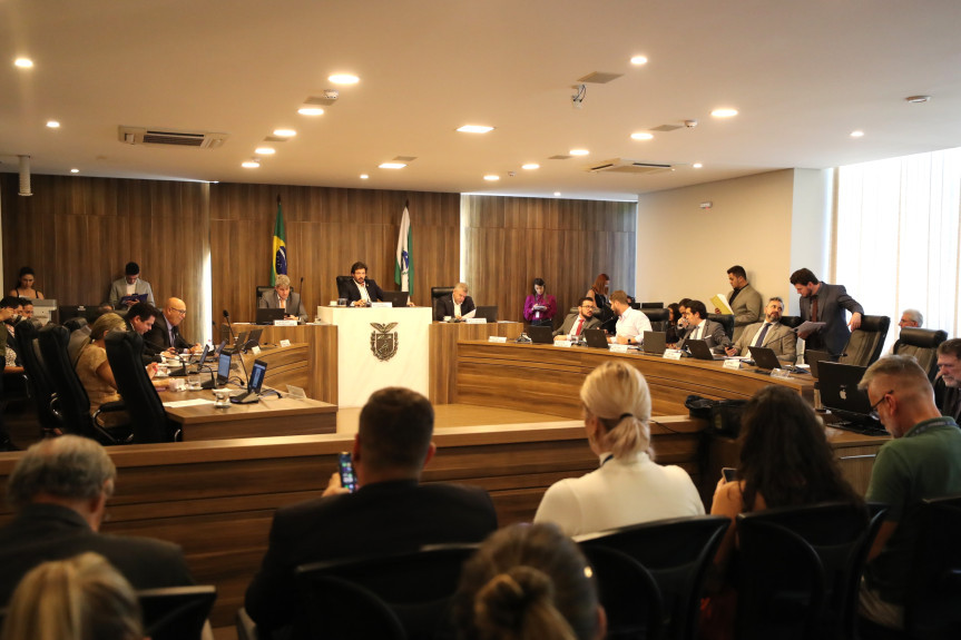 Reunião ocorreu no início da tarde desta terça-feira (7), no Auditório Legislativo.