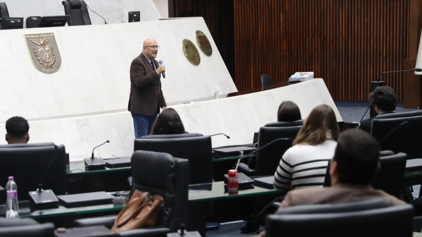 O deputado Luiz Claudio Romanelli (PSD) palestrou para os participantes da 6ª edição do Parlamento Universitário.