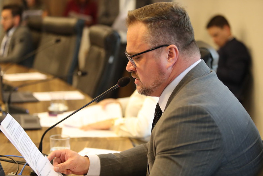Com substitutivo geral, o parecer do deputado Alisson Wandscheer (SD), foi pela aprovação da matéria.