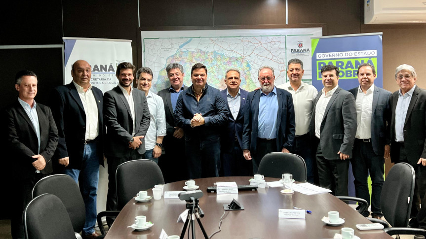 Reunião com membros da Comissão de Infraestrutura do Norte do Paraná e com os deputados estaduais Tiago Amaral, Tercílio Turini e Cobra Repórter.