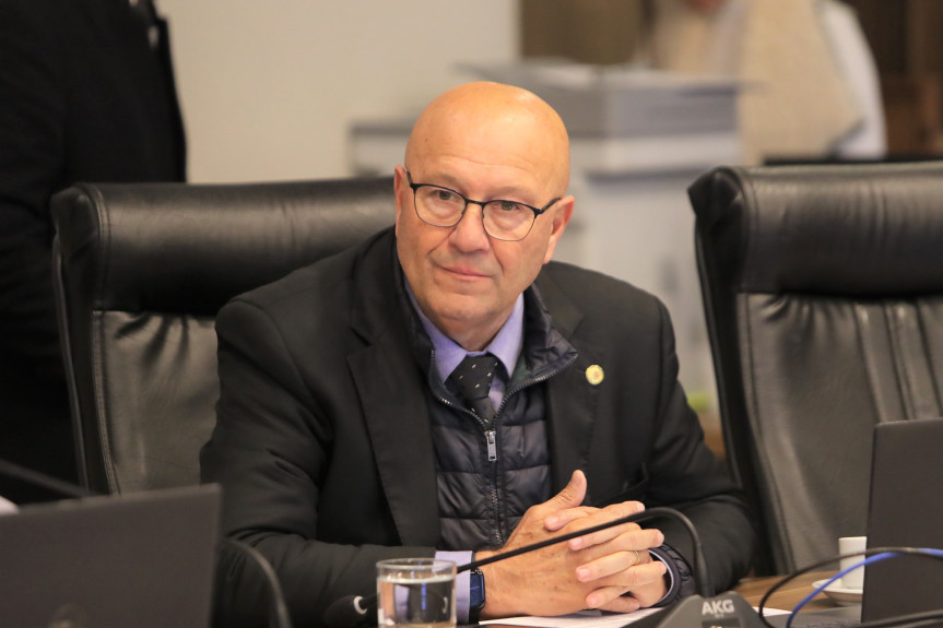 A Comissão de Orçamento da Casa é presidida pelo deputado Luiz Claudio Romanelli (PSD).
