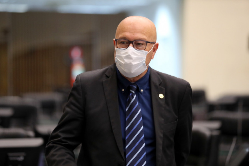 Deputado Luiz Claudio Romanelli (PSB).